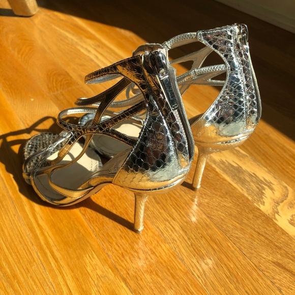 High Heels - Picture 2 of 2